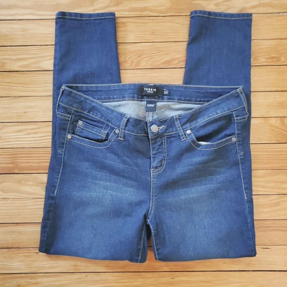 Torrid Denim Dark Wash Skinny Jeans Sz 14S